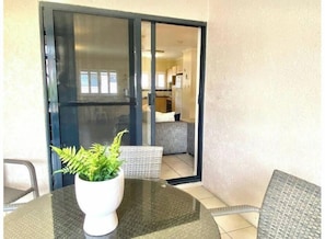 Interior - 5 mins walk to town and beach. Family sized top floor condo! (Port Douglas)