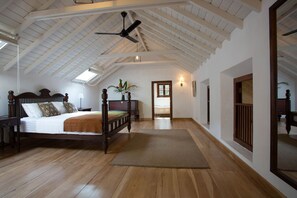 3 chambres, bureau, Wi-Fi, draps fournis