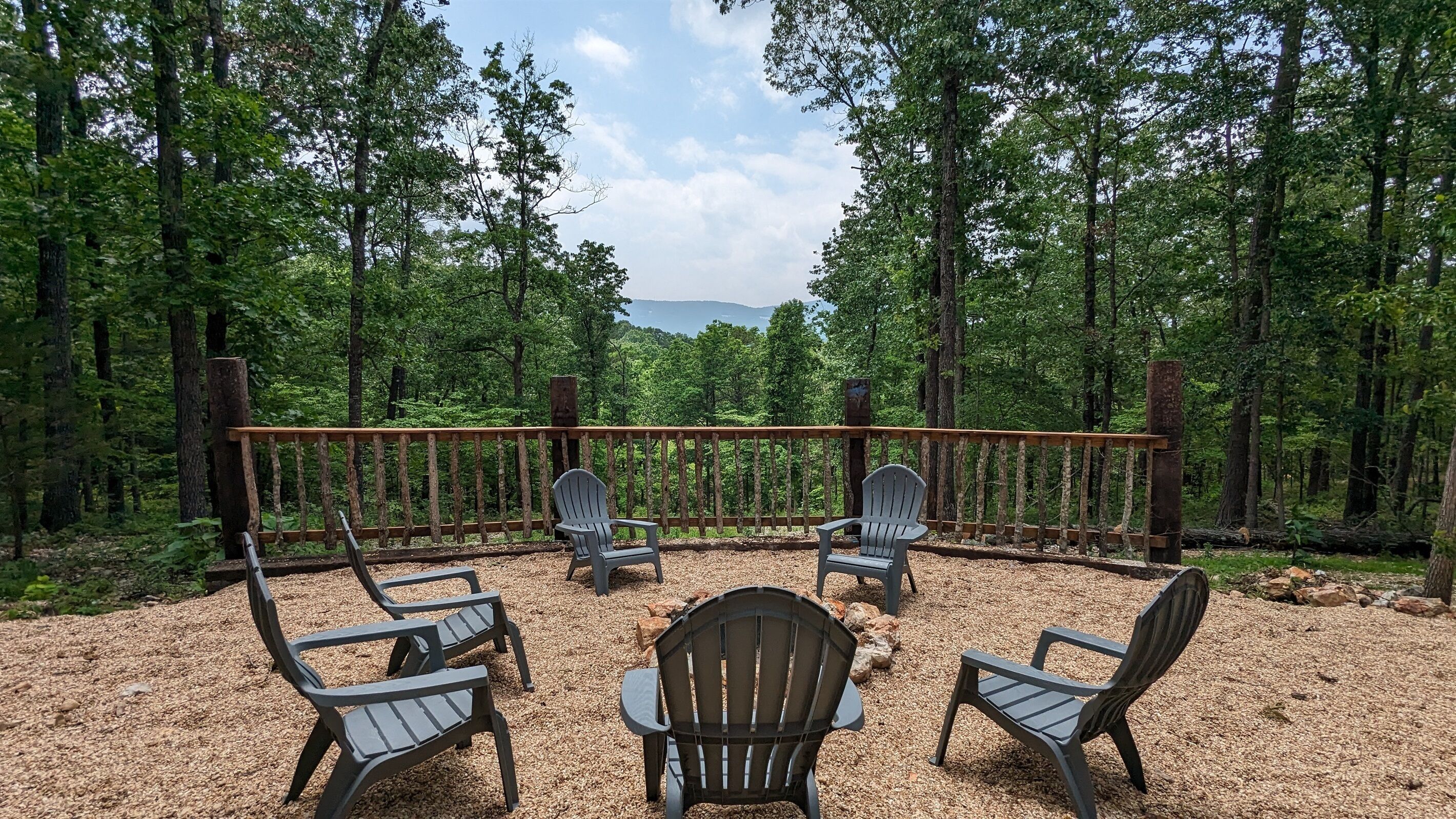 Experience true luxury near the Buffalo River!