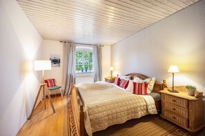 2 quartos, ferros/tábuas de passar roupa, Wi-Fi de cortesia