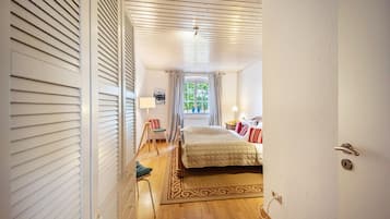 2 Schlafzimmer, BĂŒgeleisen/BĂŒgelbrett, kostenloses WLAN, BettwĂ€sche
