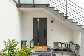 Outdoor dining - Apartment 'Familie Richter' with Wi-Fi (Lahr)