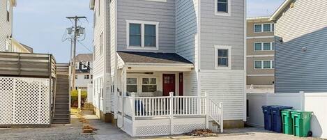 المنشأة من الخارج