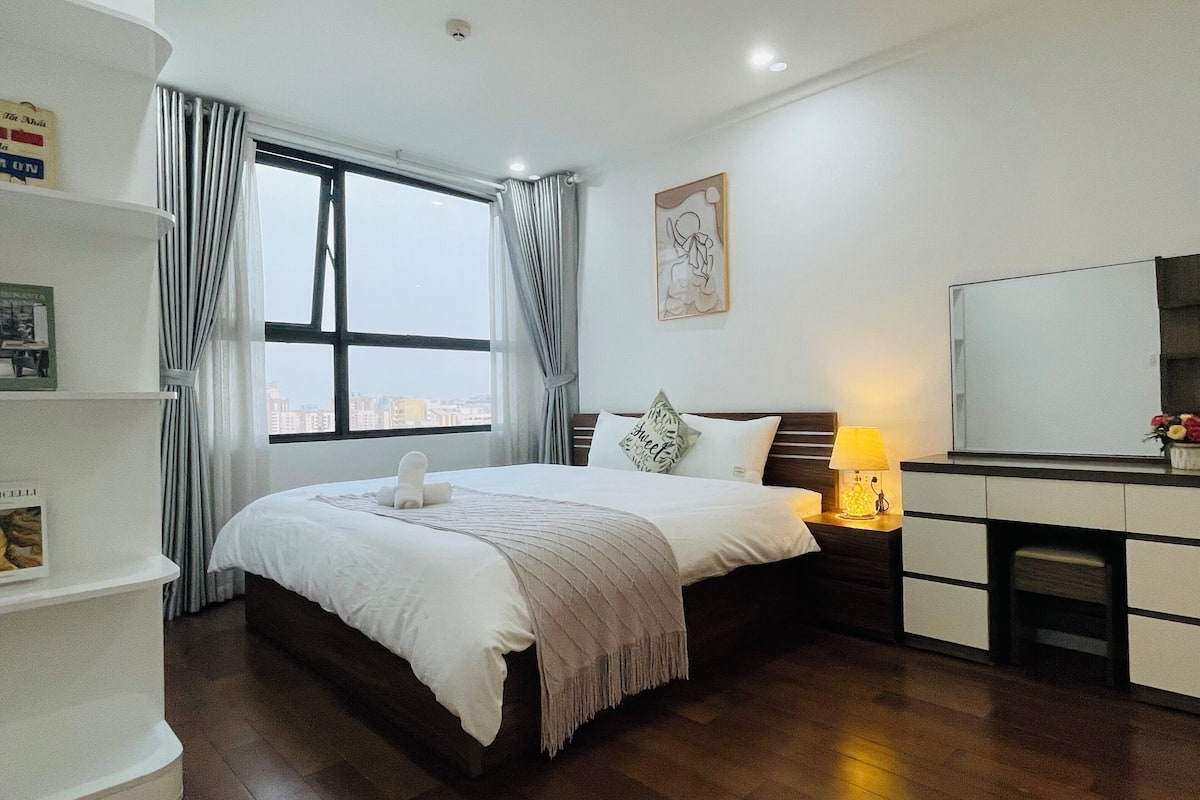 Deluxe Apartment | 1 bedroom, premium bedding, down comforters, memory foam beds