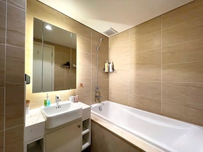 Luxury Apartment, 2 Bedrooms, City View | Bathroom | Shower, rainfall showerhead, free toiletries, hair dryer