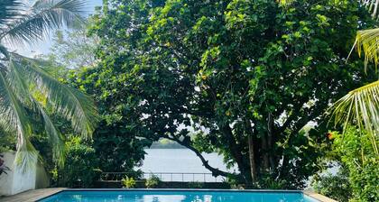Mala Villa - self-catering - pool - housekeeper