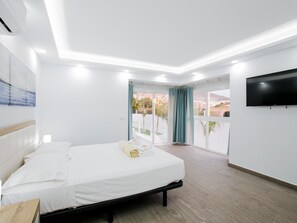 5 chambres, fer et planche à repasser, Wi-Fi, literie fournie