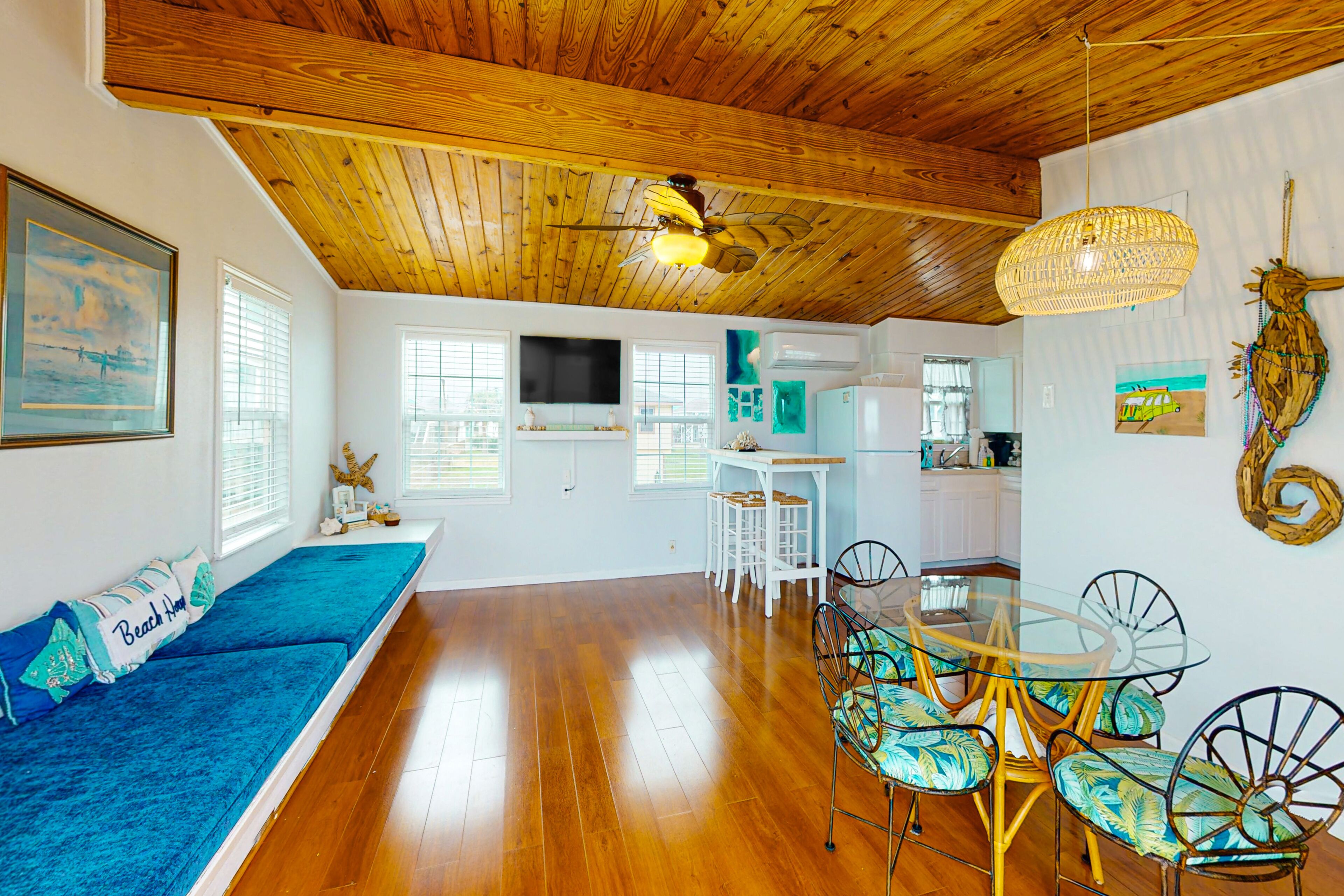 Inviting home near the ocean with pool, tennis, central AC, & dog-friendly