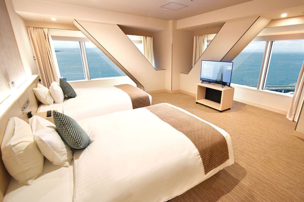 1 bedroom, in-room safe, desk, blackout curtains