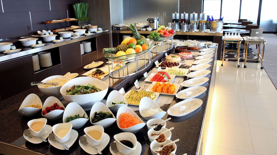 Odysis Suites Osaka Airport Hotel