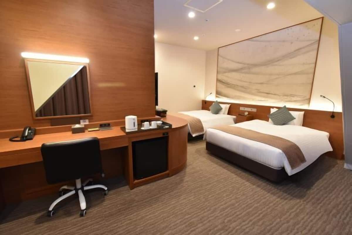 1 chambre, coffres-forts dans les chambres, bureau, rideaux occultants