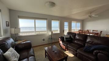 Smart TV, DVD player, books, offices