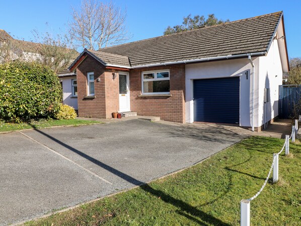 Exterior - 1 Gloucester Way (Pembroke Dock)