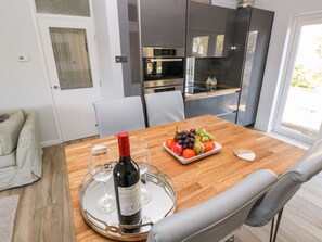 Dining - 1 Gloucester Way (Pembroke Dock)