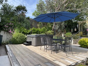 Cottage | Outdoor dining - 1 Gloucester Way (Pembroke Dock)