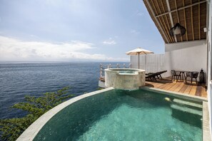 Royal Pool Villa Ocean View with Daily Afternoon Tea | Vista desde la habitación