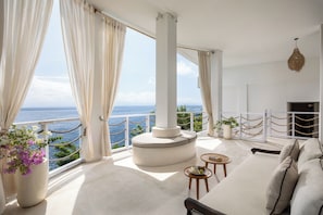 Espace de soins pour les couples, bain à remous, soins corporels