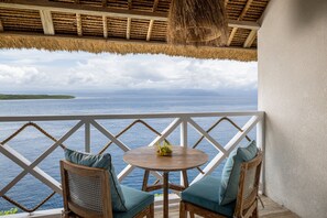 Suite Ocean View with Daily Afternoon Tea | Vista del balcón