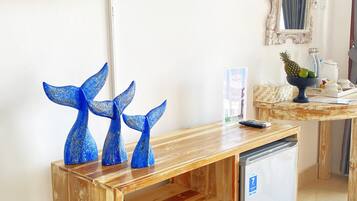 Habitación panorámica | 1 habitación, minibar, escritorio y cortinas blackout