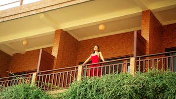 Vista frontal de la propiedad