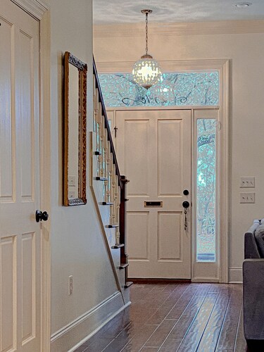 Downtown Mobile, AL- 5 Minute Walk to Parades!