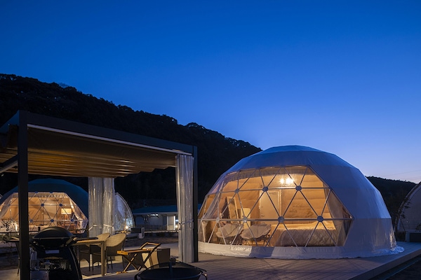 Dome Tent | Free WiFi, bed sheets