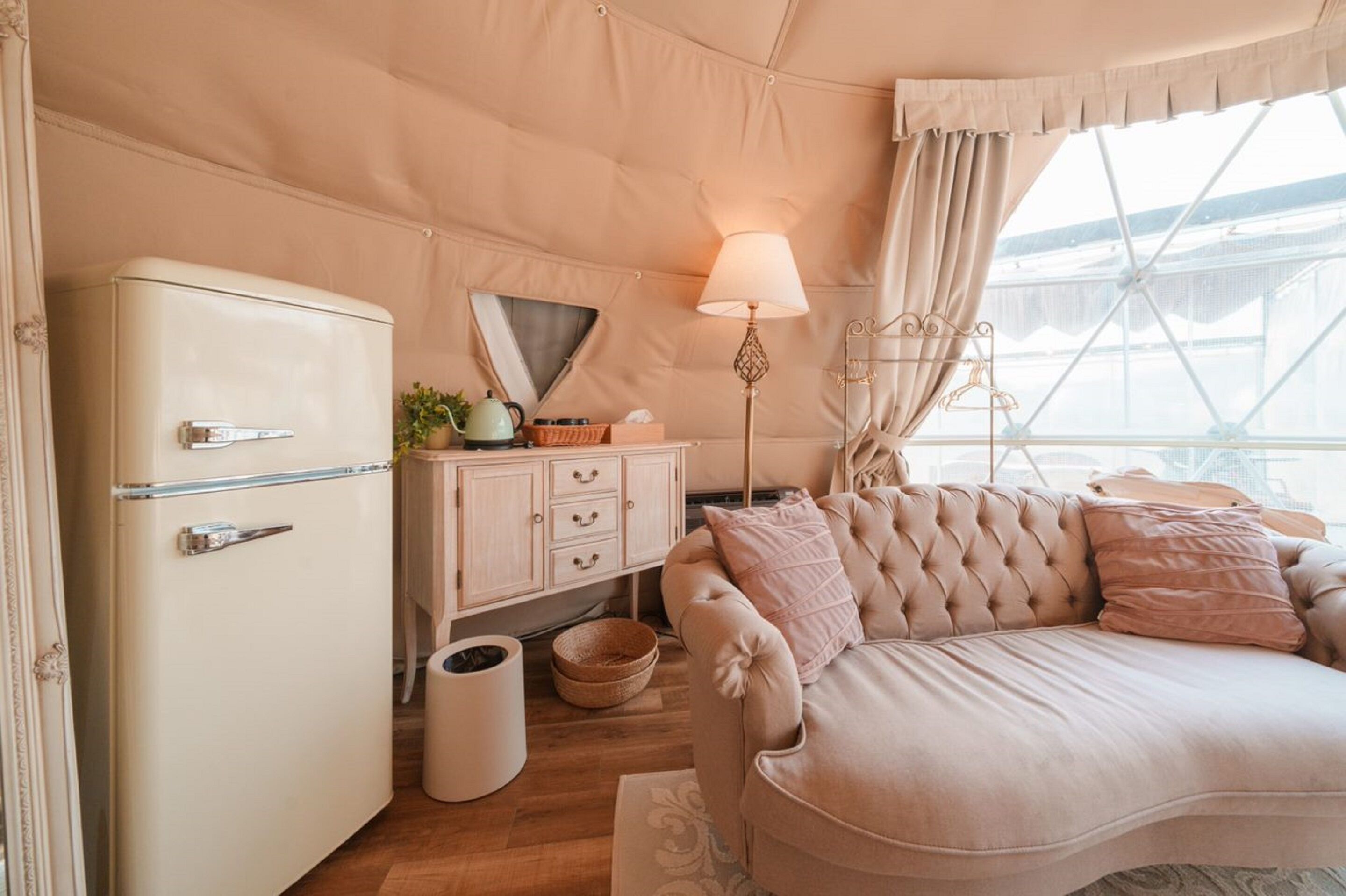dome tent | free wifi, bed sheets