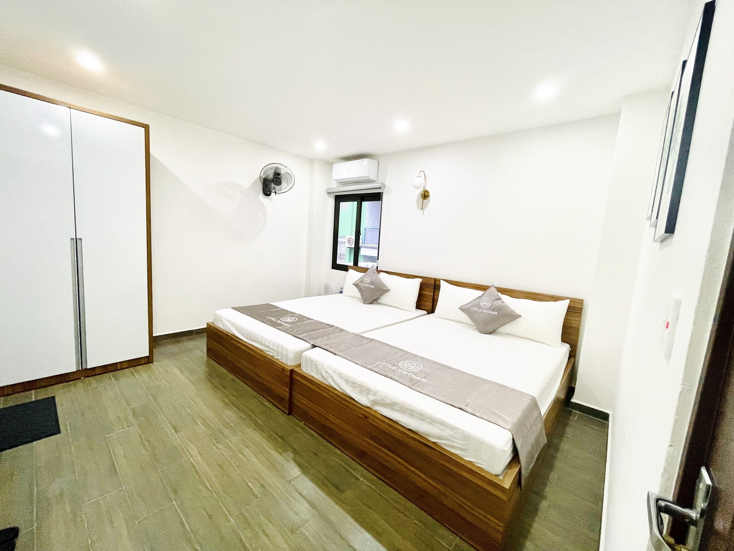 Wifi gratis y ropa de cama 