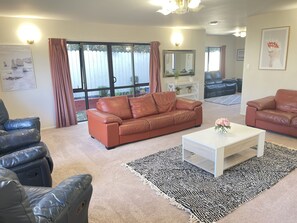 Living area - Auckland City & AIRPORT Near Sylvia park mall (Auckland)
