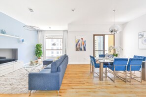 Living area - Luxury JBR - 2BR - Free Beach Resorts Access! (Dubai)