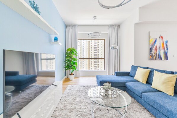 Deluxe Apartment | Living area