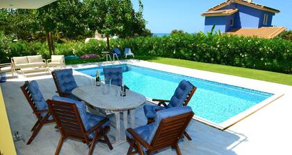 Citron Pale Villa with Private Pool