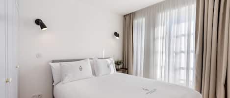 2 bedrooms, iron/ironing board, Internet, bed sheets