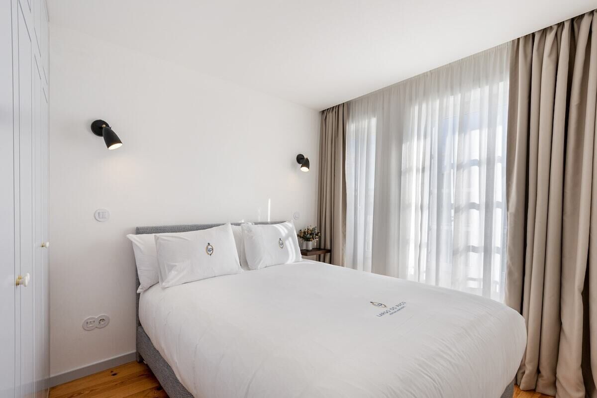 2 bedrooms, iron/ironing board, Internet, bed sheets