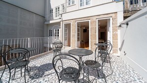 Outdoor dining - Lp Heritage 4. 01 W/ city view - sé apartamentos (Braga)