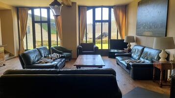 TV connectée, cheminée