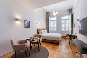 1 bedroom, iron/ironing board, internet, bed sheets
