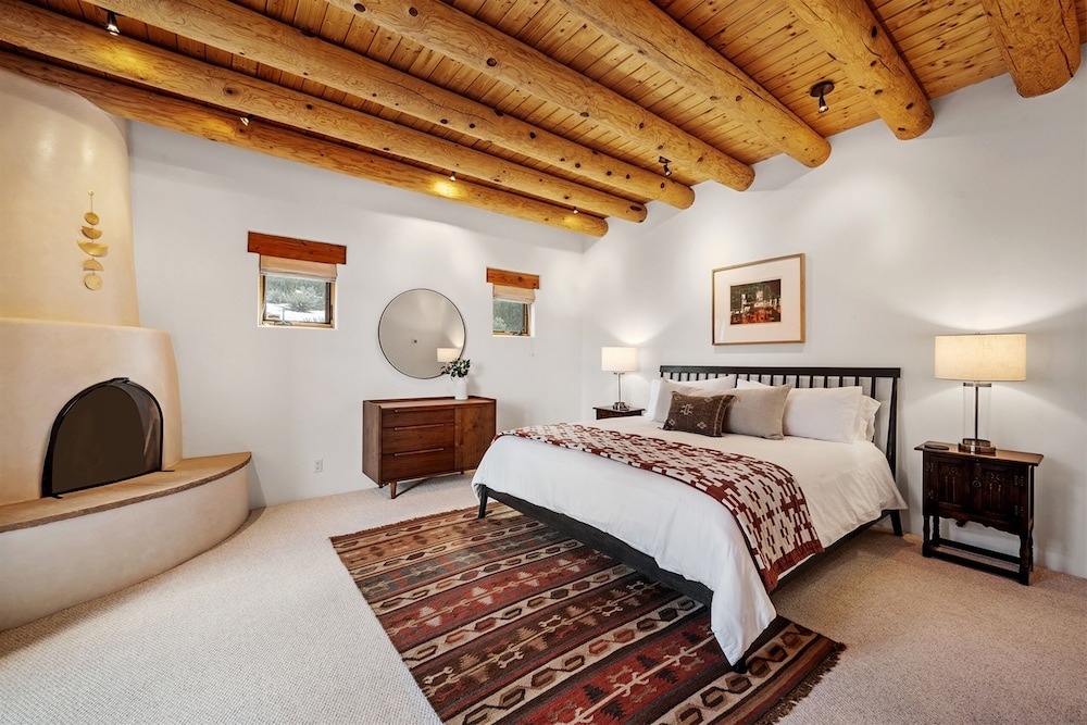 Nuevo Dia Expansive views, Community Pool Tesuque Vrbo