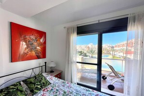 1 habitación, tabla de planchar con plancha y wifi gratis 