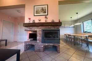 Dining - Relaxing Villa with Pool (Filot)