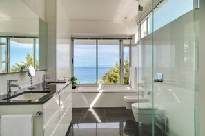 تجهيزات دش، مجففات شعر، مراحيض شطف، مناشف