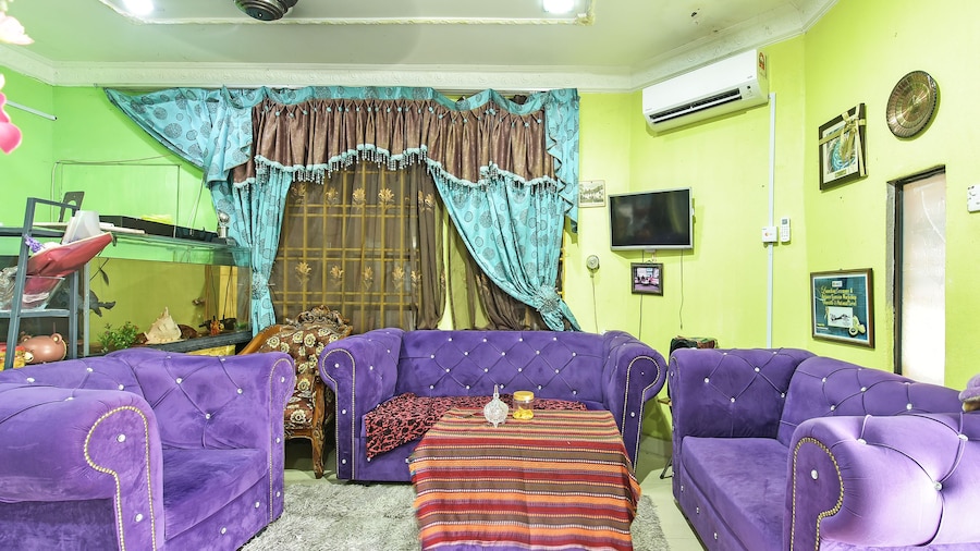 OYO 90740 Paddington Lodge