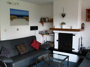 TV, fireplace, DVD player, table tennis - Beautiful, cozy vacation home in the Aquadelta Bruinisse vacation park (Bruinisse)
