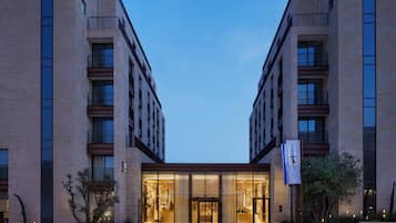 Façade de lâhĂ©bergement - soirĂ©e/nuit