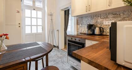 King 's Residence: a two-bedroom masterpiece