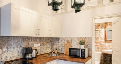 King 's Residence: a two-bedroom masterpiece