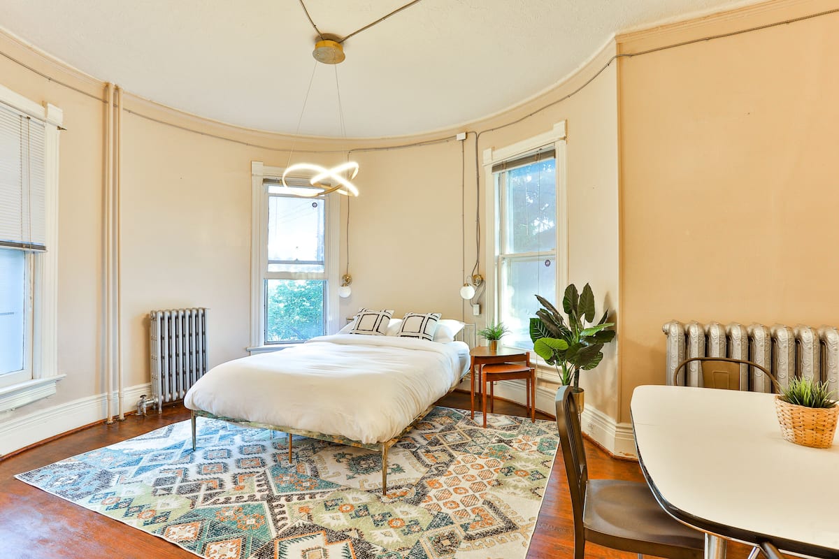 1 bedroom, free WiFi, bed sheets
