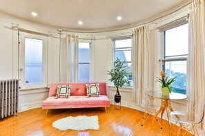 Suite Signature | 1 chambre, accès au Wi-Fi (inclus), literie fournie