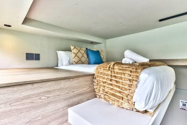 Apartamento urbano | 1 quarto, cofres nos quartos, espaço de trabalho para notebook