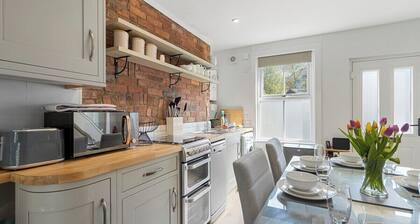 Exe Riverside Retreat - Short Stays UK Ltd